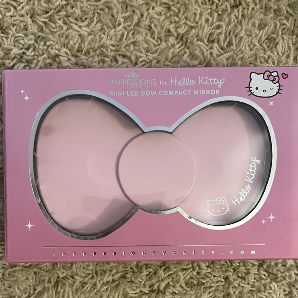 Hello Kitty Pink LED Bow Compact Mirror